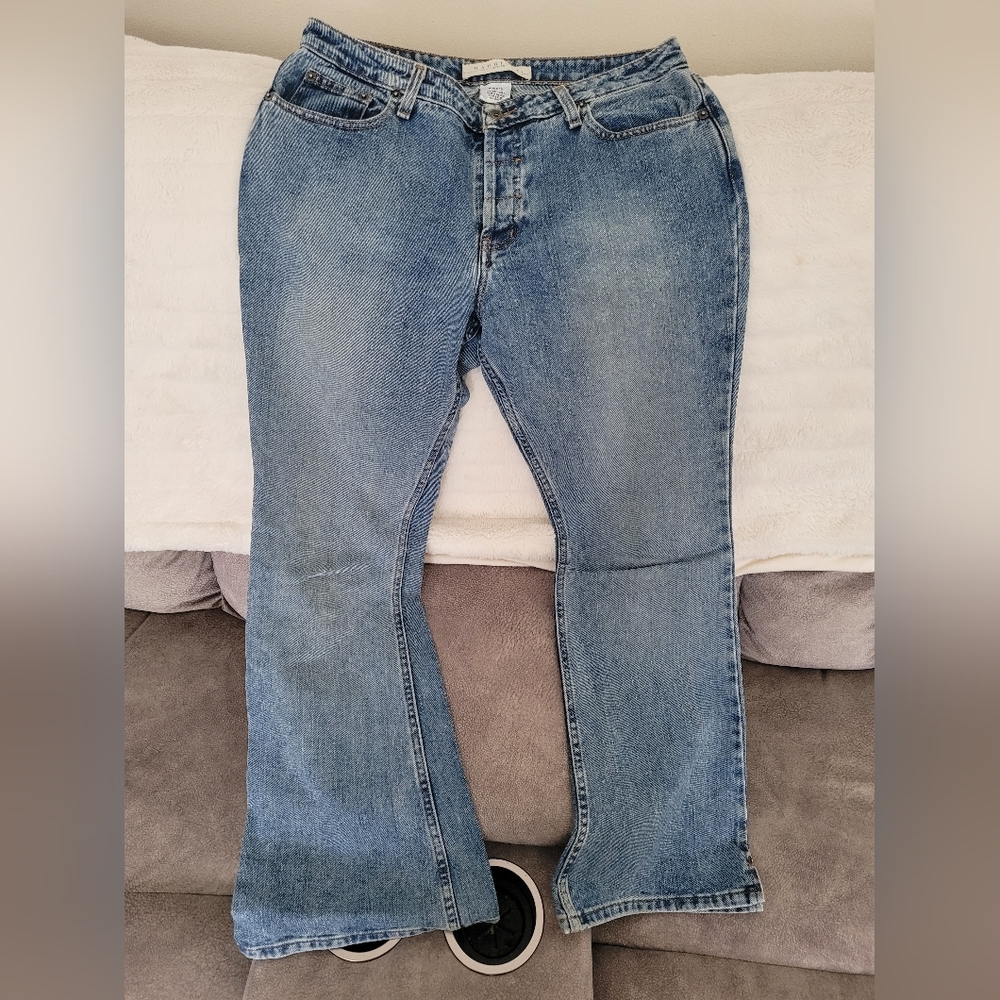 Maurices jeans